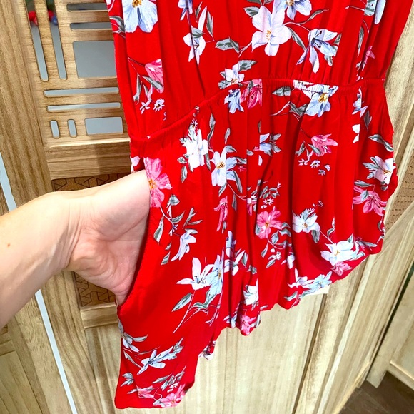 Cute Floral Romper - Picture 2 of 6